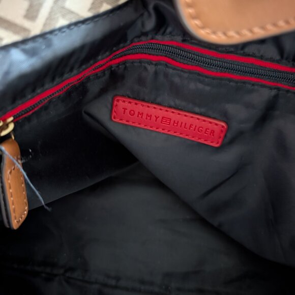 Tommy Hilfiger Tote Bag, Logo Print in khaki with brown faux leather details - Picture 8 of 10